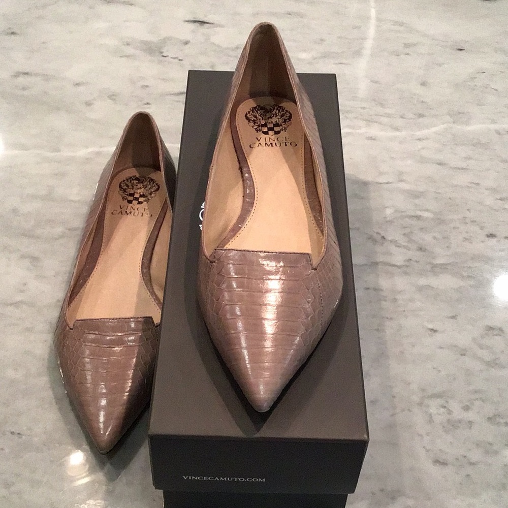 VC EMPA FLAT LOAFERS - BRAND NEW - NEVER WORN